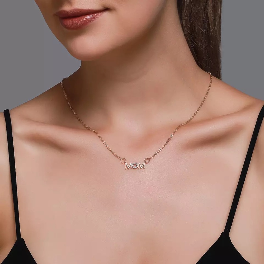 Women Mom Letter Pendant Necklace - Picture 2 of 3